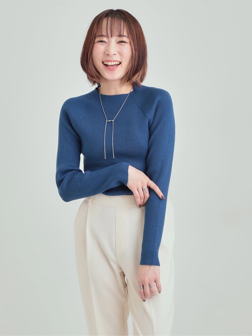 𝐜𝐡𝐢𝐤𝐚さんの「SHOO･LA･RUE｜【撥水/洗える】ショートフーディーダウン」を使ったコーディネート