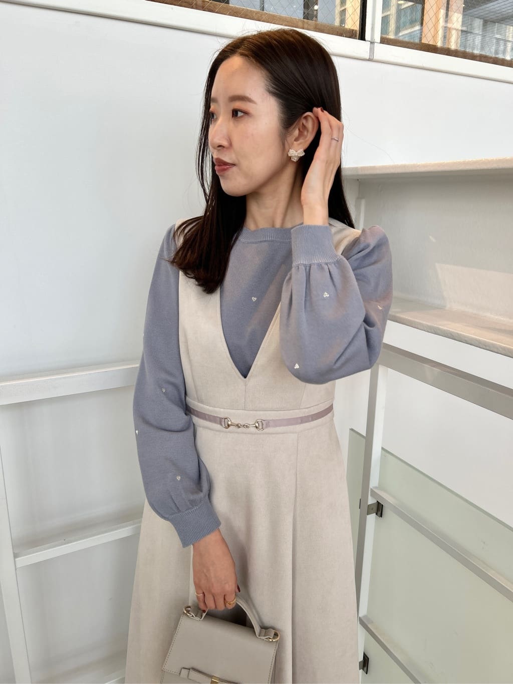 teiさんの「Couture brooch｜リボンデザイン2WAYバッグ」を使ったコーディネート