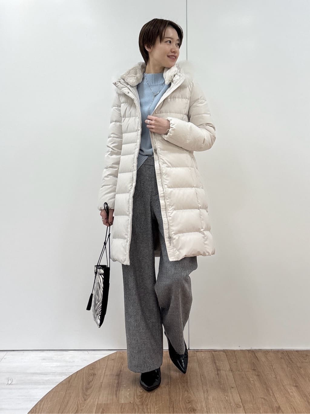 kanaeさんの「INDIVI｜【名品／撥水／抗菌防臭】ロング丈リサイクルダウンコート」を使ったコーディネート
