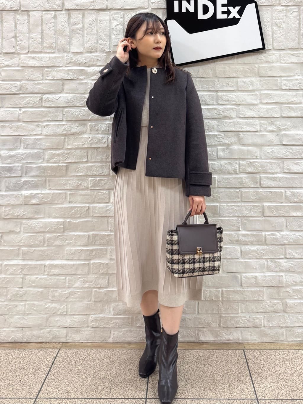 mihaさんの「index｜ラメフェザープルオーバーセット ニットワンピース【洗濯機OK】《XS～LL》」を使ったコーディネート