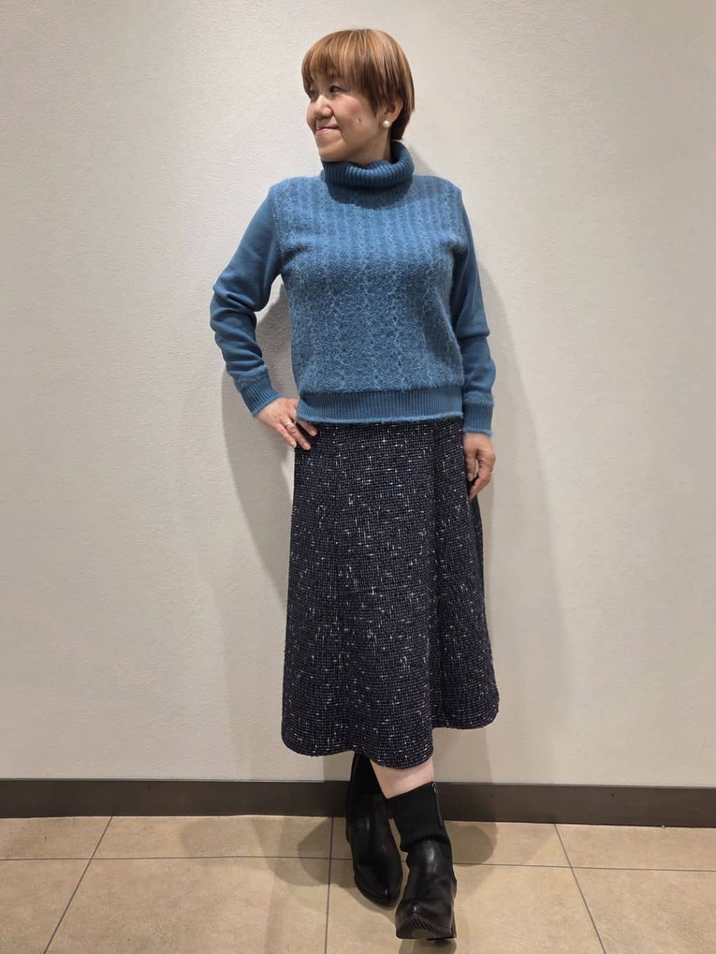 yoshiさんの「Reflect｜【ほんのりラメ感◎】ふわふわフェザーヤーンハイネックニット」を使ったコーディネート