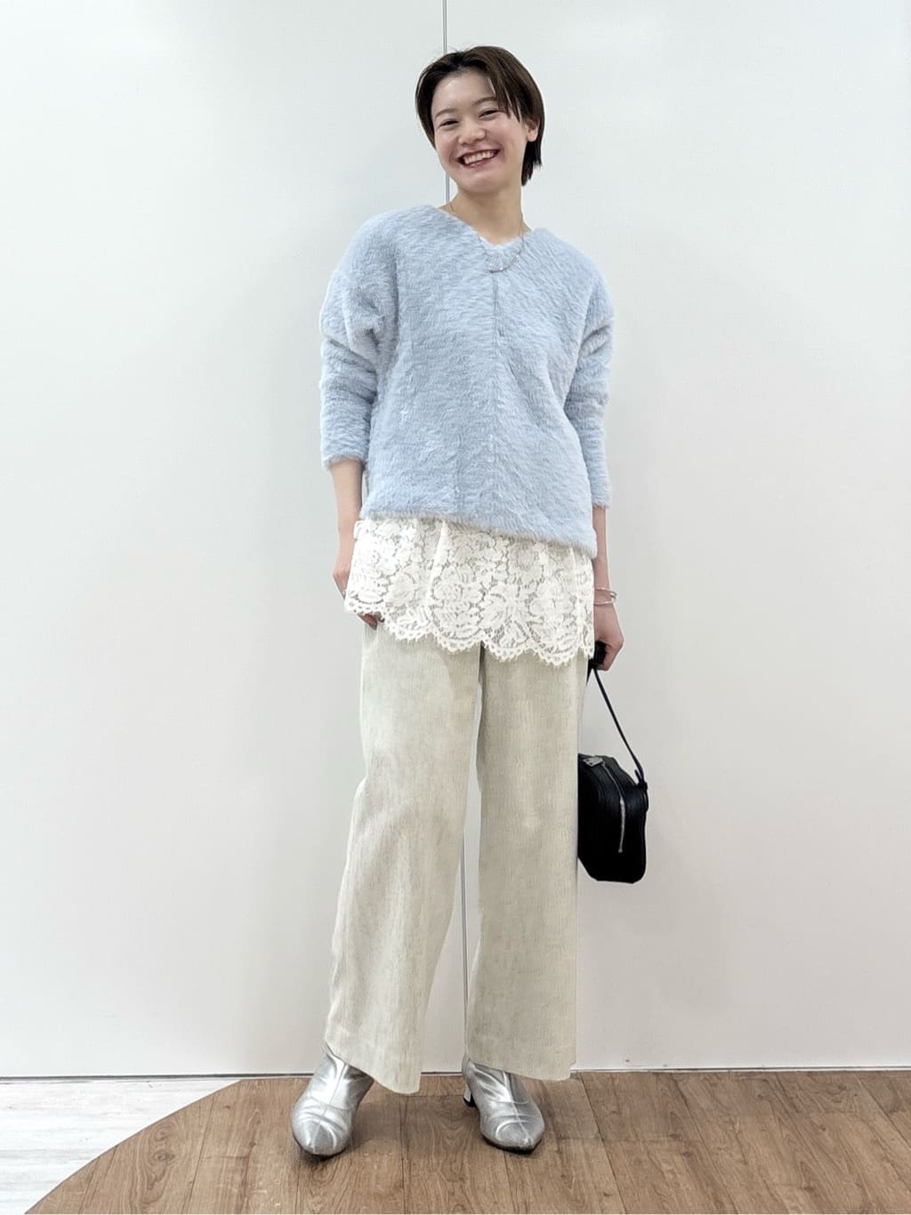 kanaeさんの「INDIVI｜【褒められパンツ／ウール混】ウォームウール ワイドパンツ」を使ったコーディネート