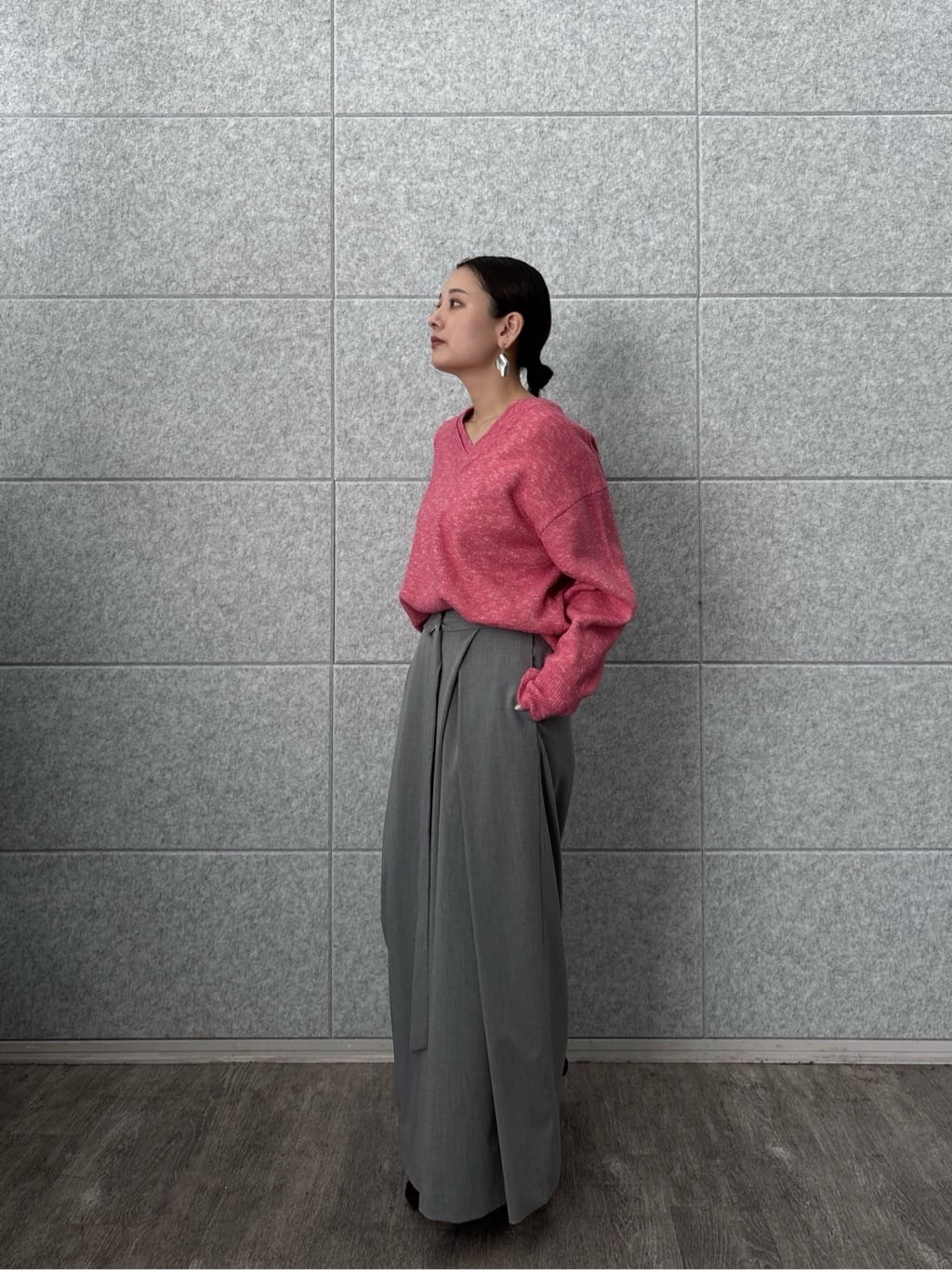 ayanoさんの「INDIVI｜【再入荷】レイヤーネックメランジラメニット」を使ったコーディネート