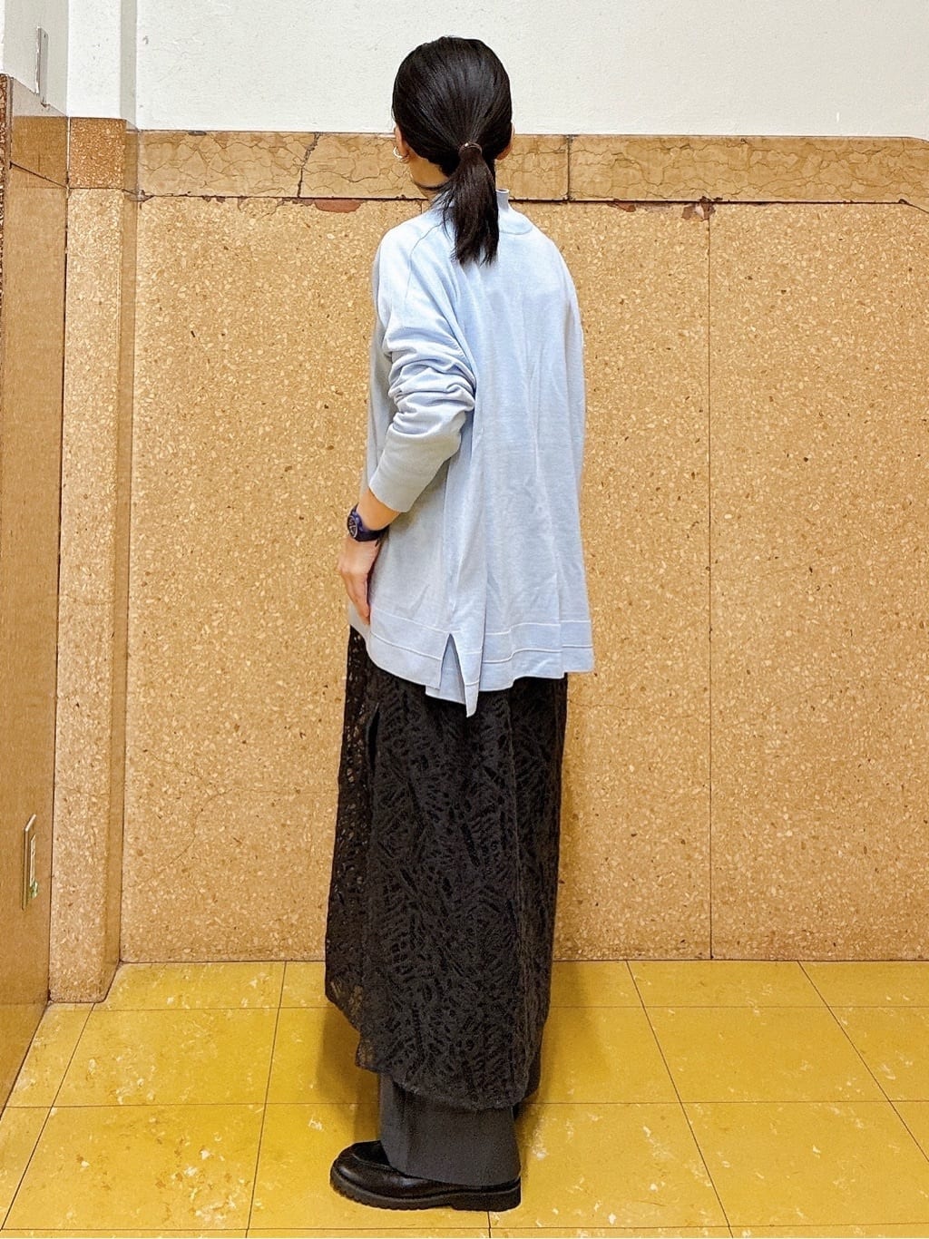 hattoriさんの「INDIVI｜【名品／撥水／抗菌防臭】ショート丈リサイクルダウンコート」を使ったコーディネート