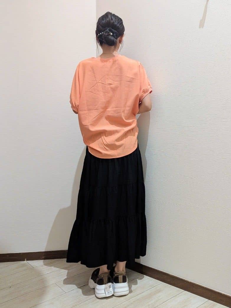 asa.さんの「SHOO･LA･RUE｜【ひんやり/洗濯後しわになりにくい】リブ切り替えドルマンブラウス」を使ったコーディネート