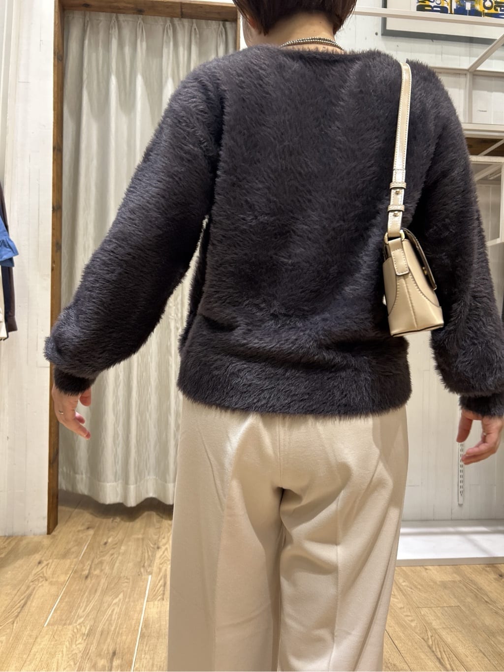 ga_riさんの「THE SHOP TK｜【華やかで柔らか】ふわふわフェザーニット/洗える・前後2WAY」を使ったコーディネート