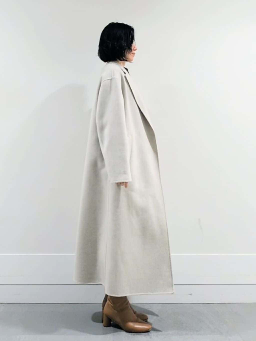 ミズタさんの「UNTITLED｜【ロング丈/軽やか】テーラード　リバーコート」を使ったコーディネート
