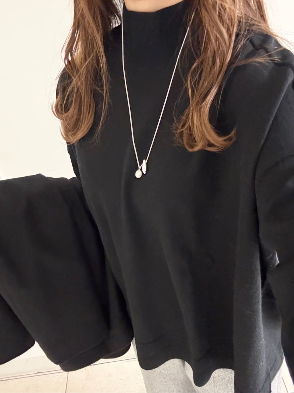kahoさんの「INDIVI｜【洗える／毛玉になりにくい】エクストラファインウール ハイネックニット」を使ったコーディネート