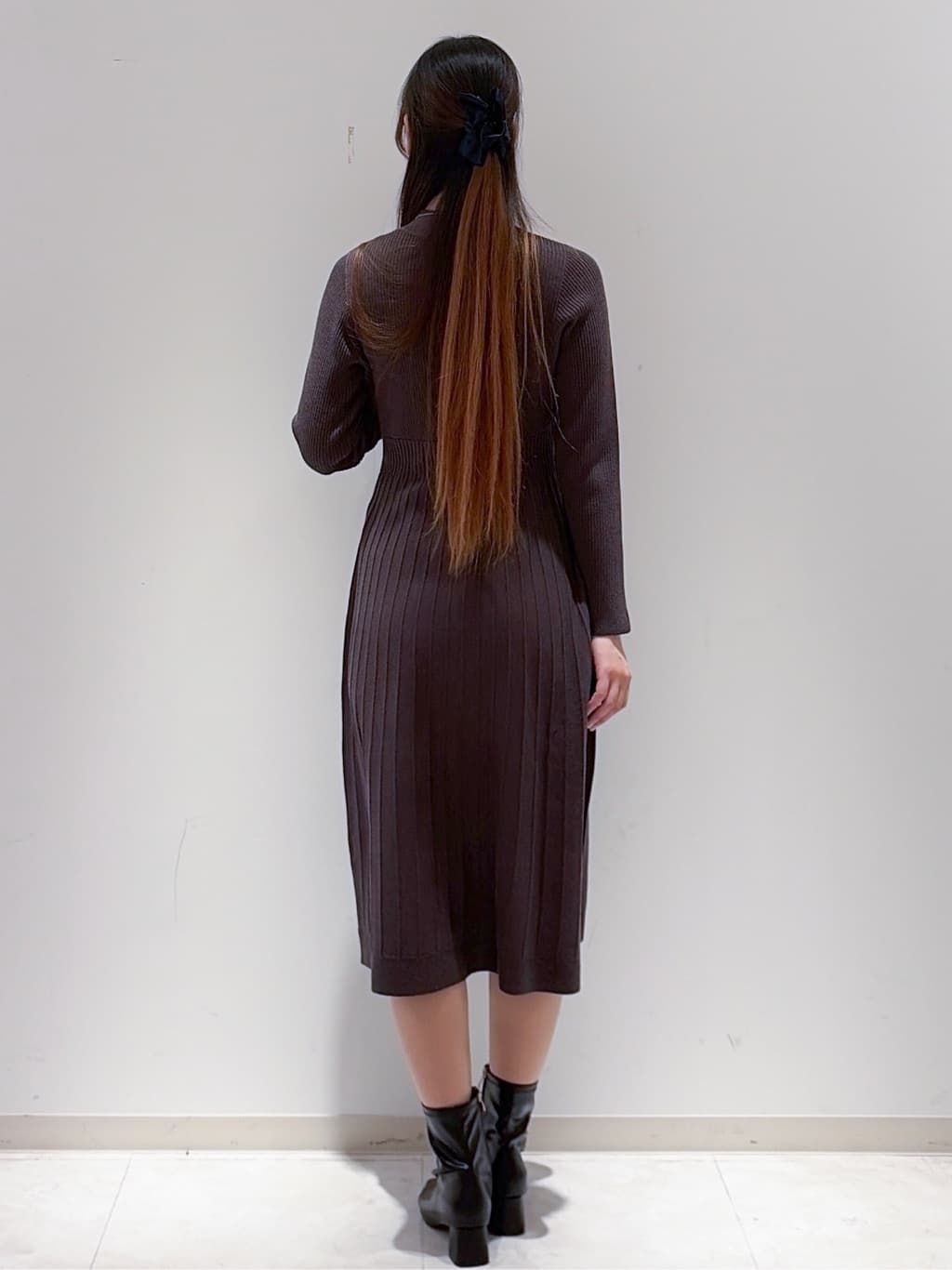 yurinaさんの「index｜ラメフェザープルオーバーセット ニットワンピース【洗濯機OK】《XS～LL》」を使ったコーディネート