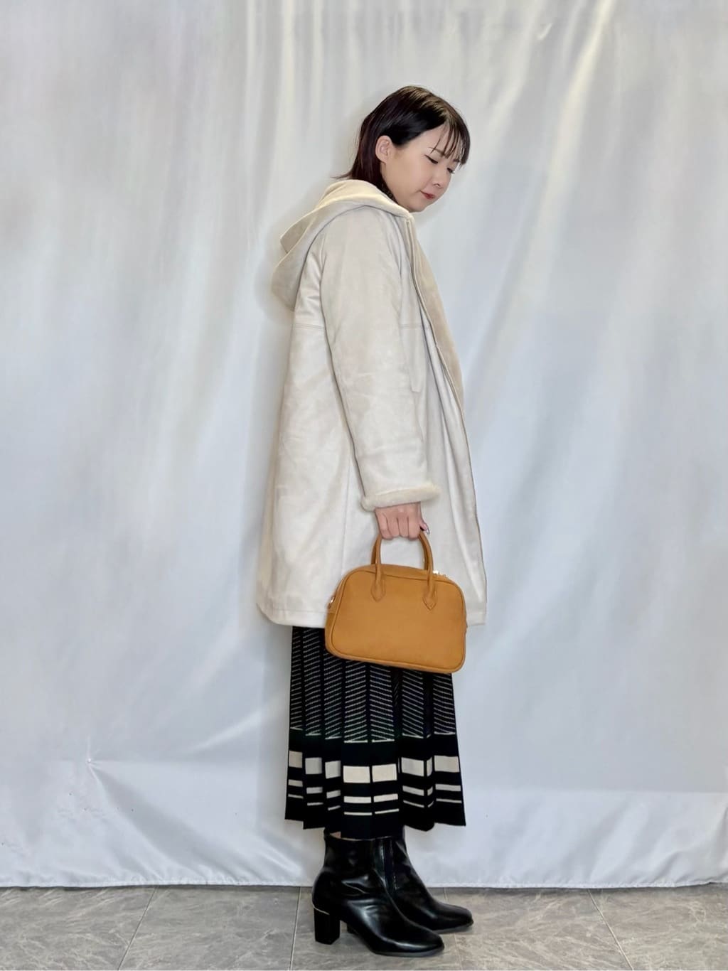 ネリさんの「SHOO･LA･RUE｜【S-LL】ゆるシルエットな メランジタートルニット」を使ったコーディネート