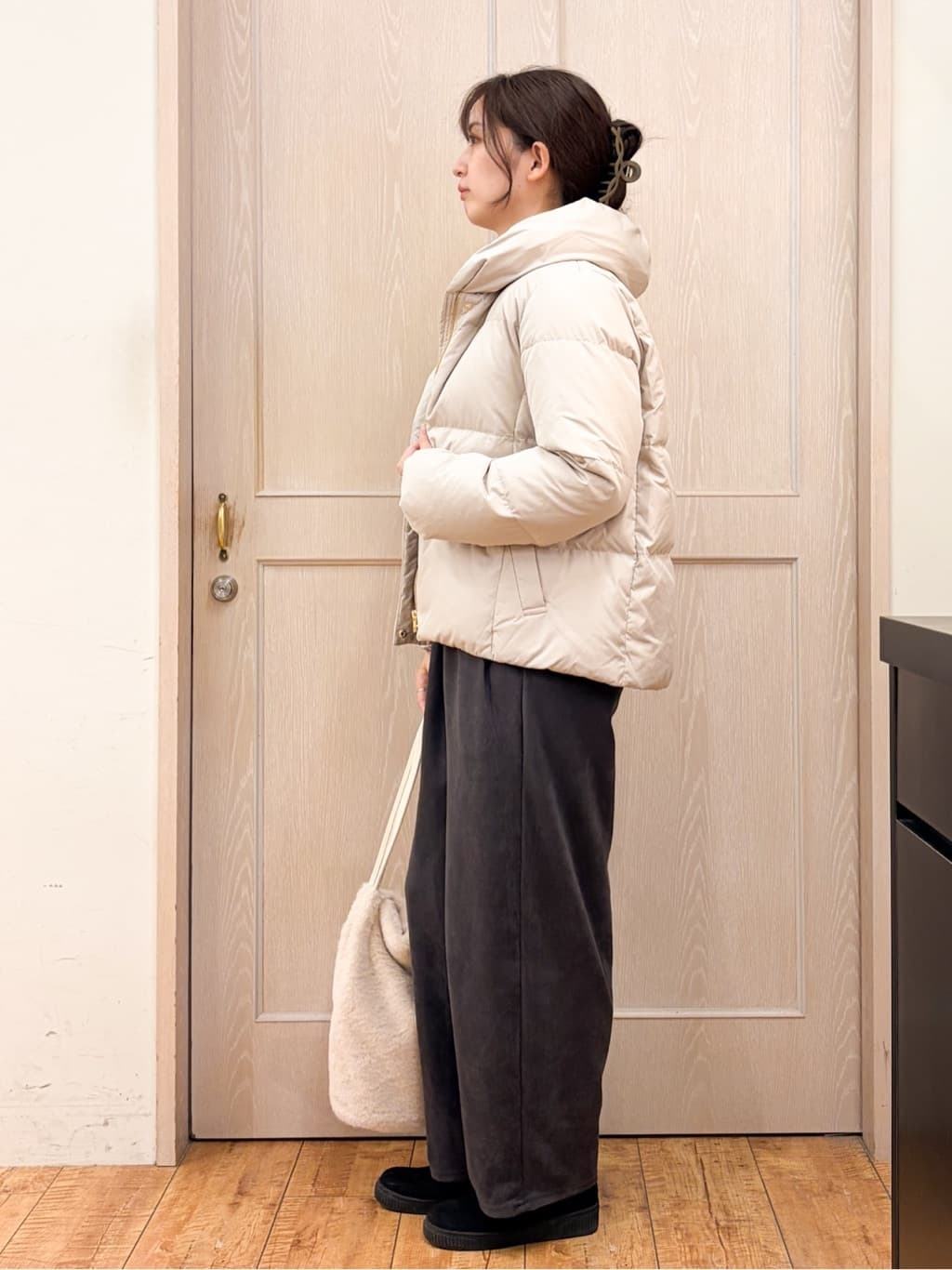 Nakaさんの「SHOO･LA･RUE｜【撥水/洗える】ショートフーディーダウン」を使ったコーディネート