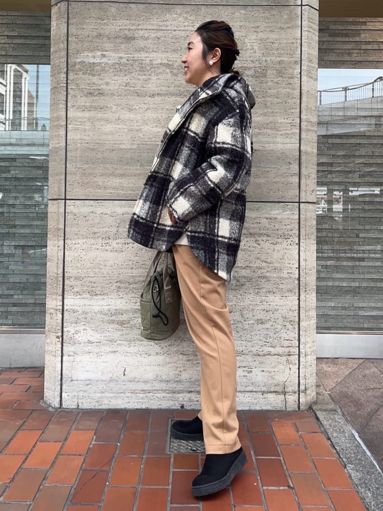 harusakuさんの「SHOO･LA･RUE｜【洗濯機可/S-LL】美脚見え あったか裏起毛 テーパードパンツ」を使ったコーディネート