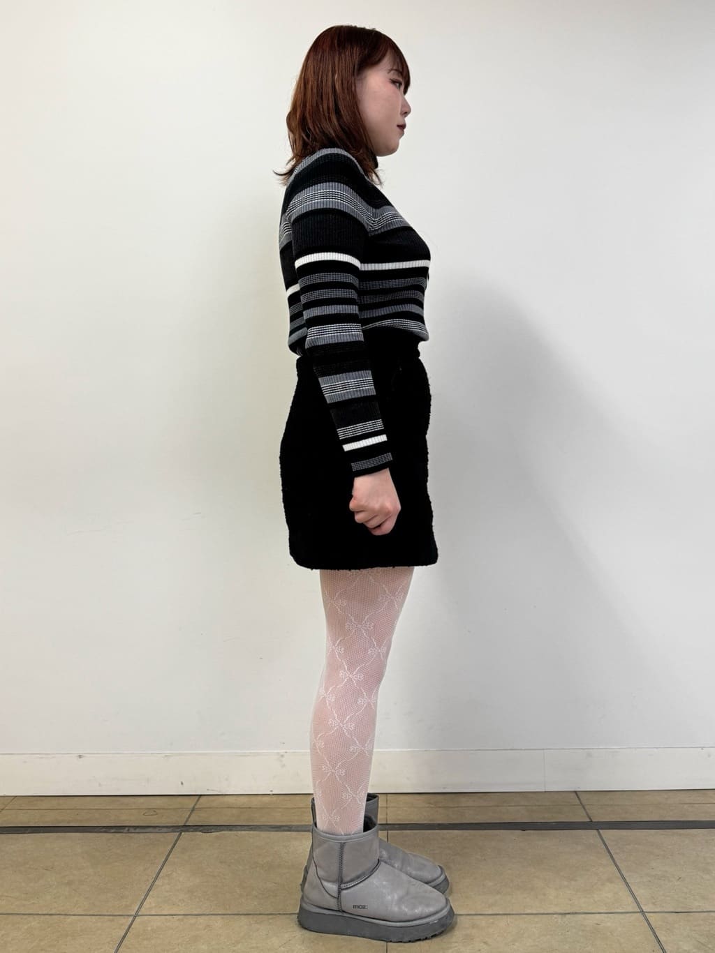 なかもとあきさんの「DRESSTERIOR｜シルクブレンドメリノウールリブプルオーバー」を使ったコーディネート