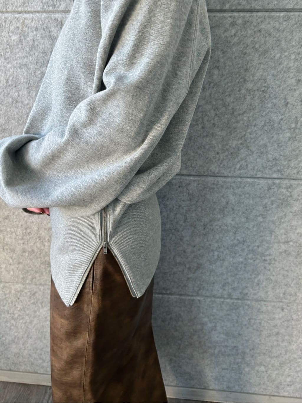 harunaさんの「CODE A｜garin sleek skirt」を使ったコーディネート