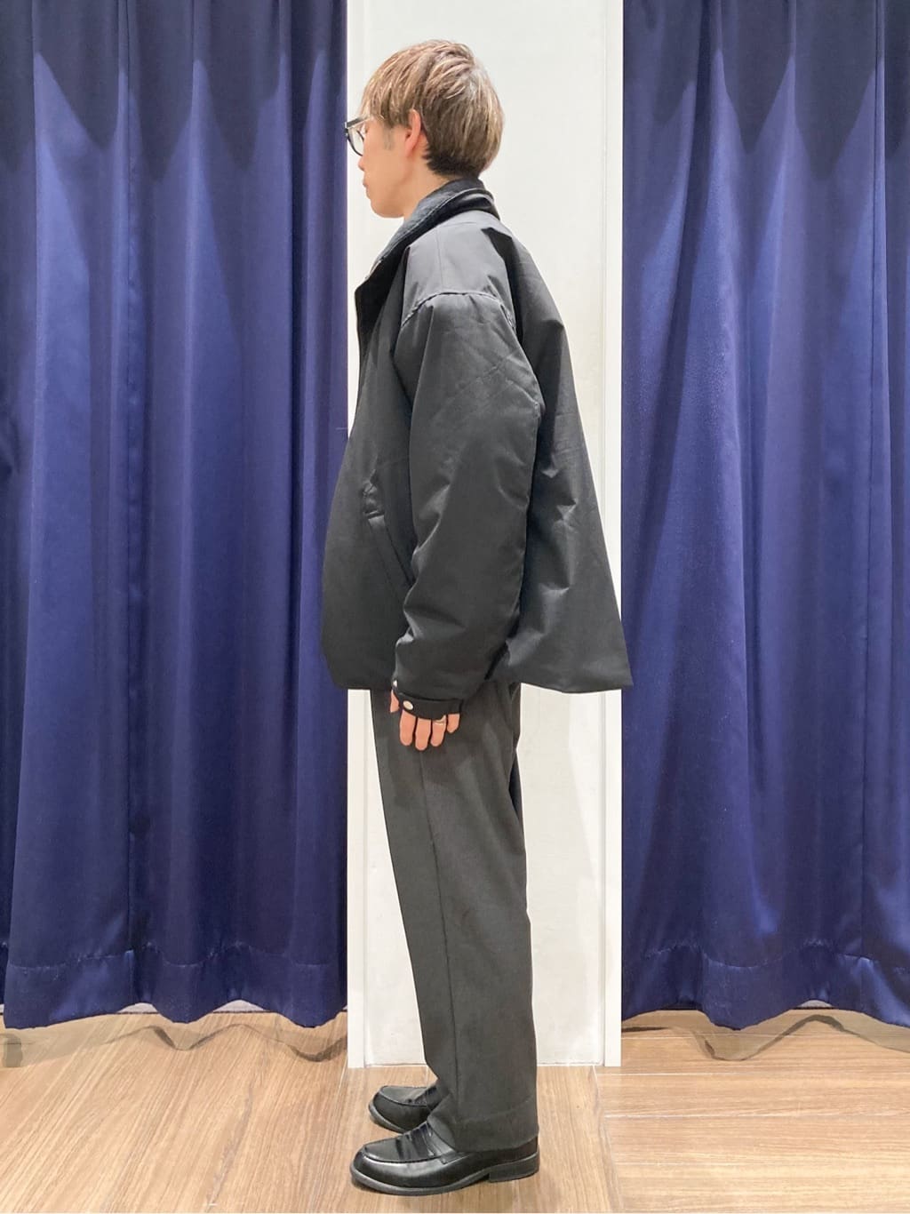 つーじーさんの「THE SHOP TK｜【大人の上品カジュアルを叶える】ハグするニット 洗濯機OK／6色展開」を使ったコーディネート