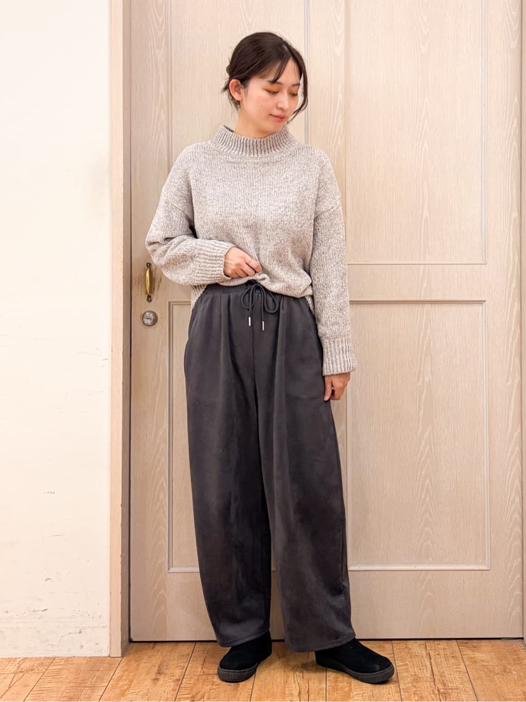 Nakaさんの「SHOO･LA･RUE｜【撥水/洗える】ショートフーディーダウン」を使ったコーディネート