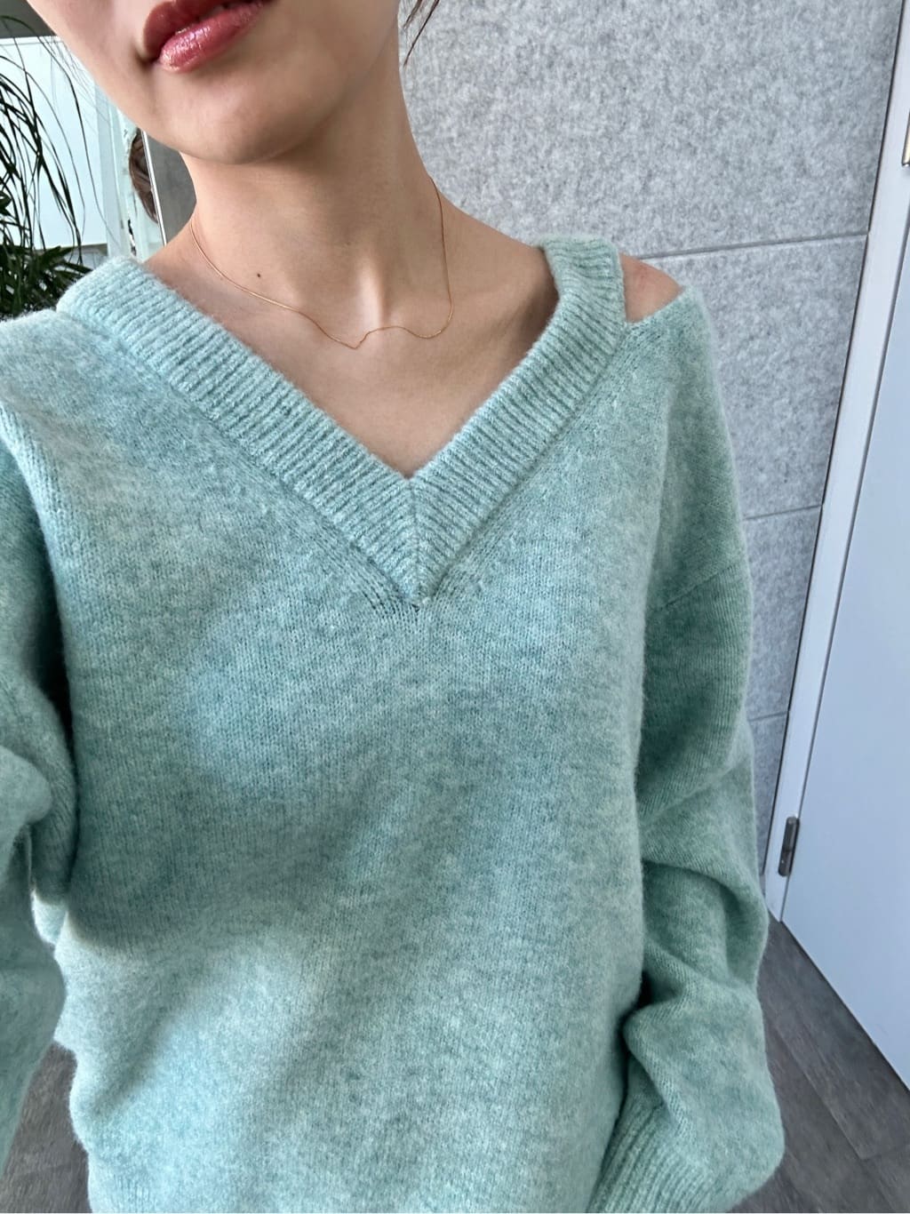 harunaさんの「CODE A｜M cloudy over V pullover」を使ったコーディネート