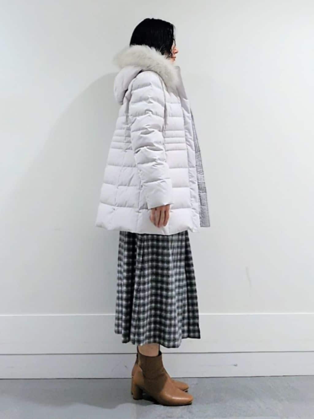 ミズタさんの「UNTITLED｜【はっ水機能/フード取り外し可】ミディダウンコート」を使ったコーディネート