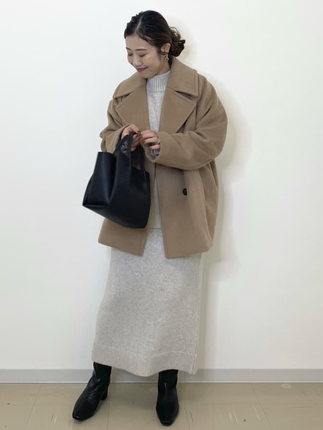 Akiさんの「OPAQUE.CLIP｜カシミヤブレンドウールミドルピーコート」を使ったコーディネート