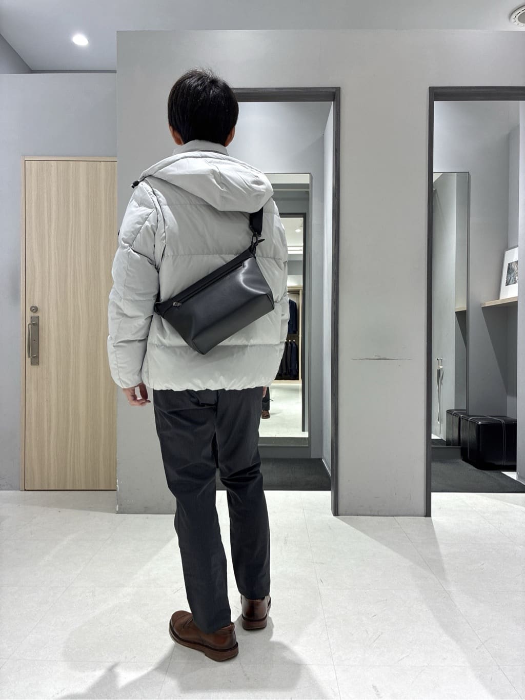 わいずみさんの「TAKEO KIKUCHI｜【袖取り外し可】デタッチャブル ダウンブルゾン」を使ったコーディネート