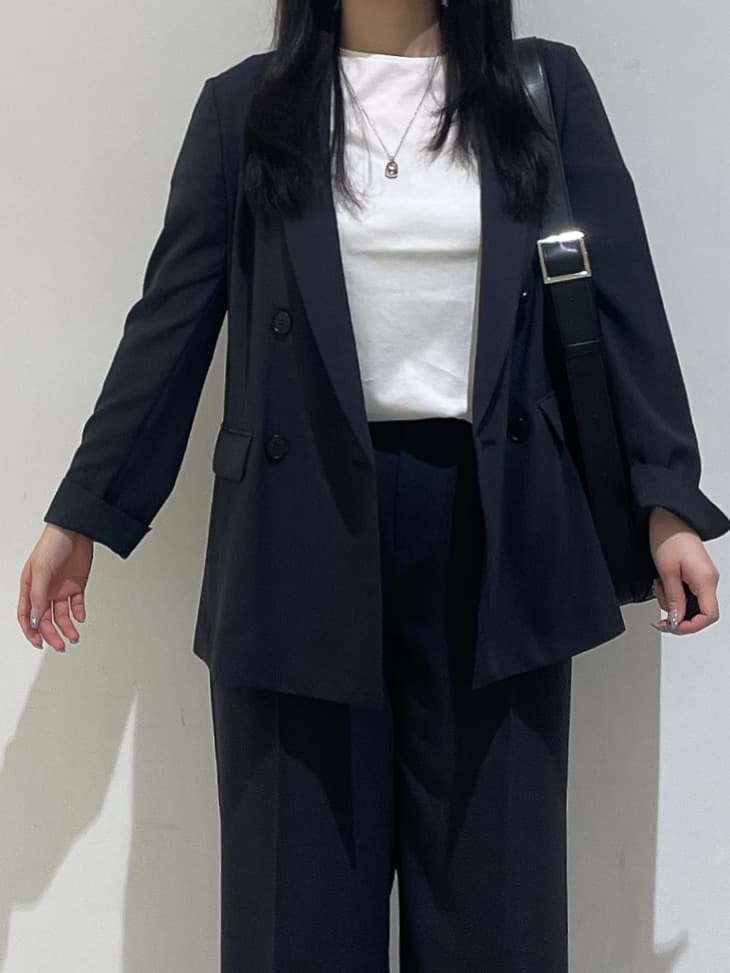 emikaさんの「INDIVI｜【軽く羽織れる！】ダブルジャケット」を使ったコーディネート