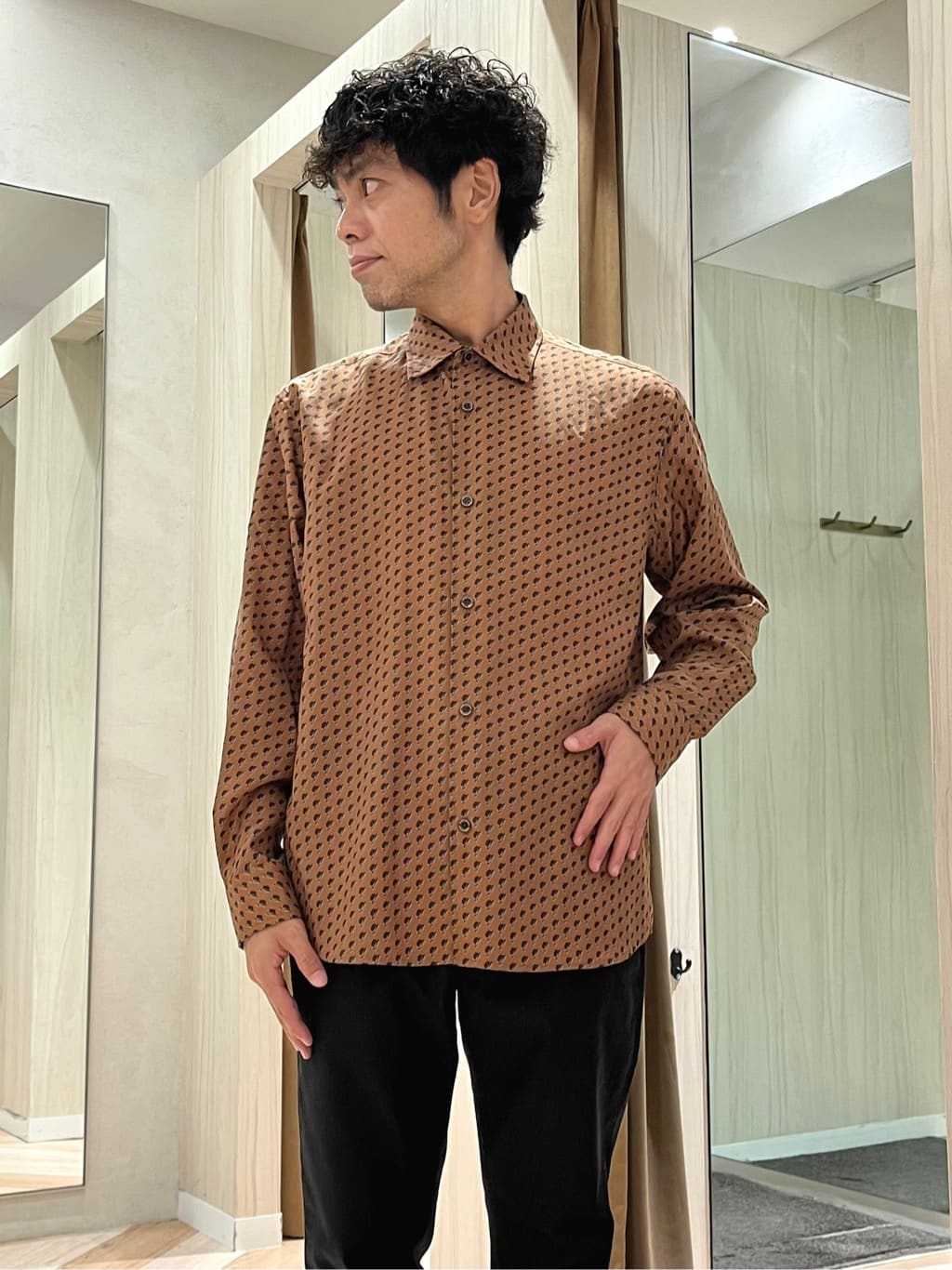 URAさんの「TAKEO KIKUCHI｜ボーラーハット柄 長袖シャツ」を使ったコーディネート