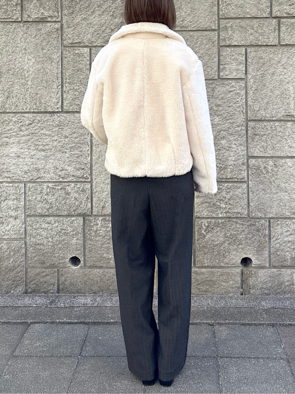 たけねぇさんの「OPAQUE.CLIP｜ピンストライプイージーワイドパンツ【吸湿発熱／ストレッチ／洗濯機OK】」を使ったコーディネート