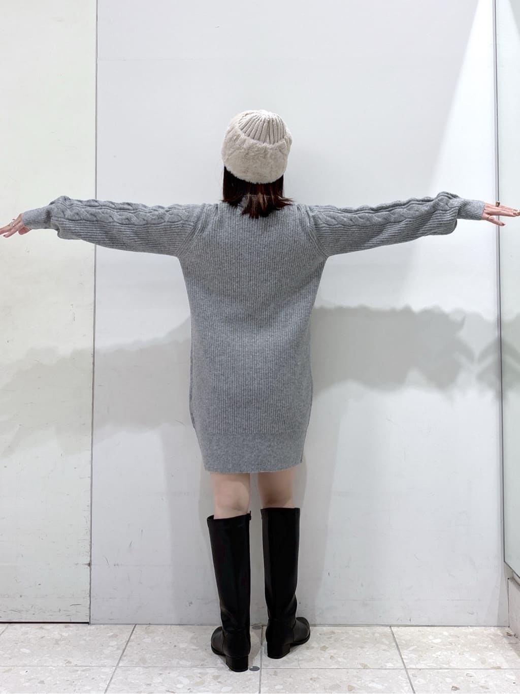 mameさんの「OPAQUE.CLIP｜ウール混ケーブルスリーブミニワンピース【洗濯機OK】」を使ったコーディネート