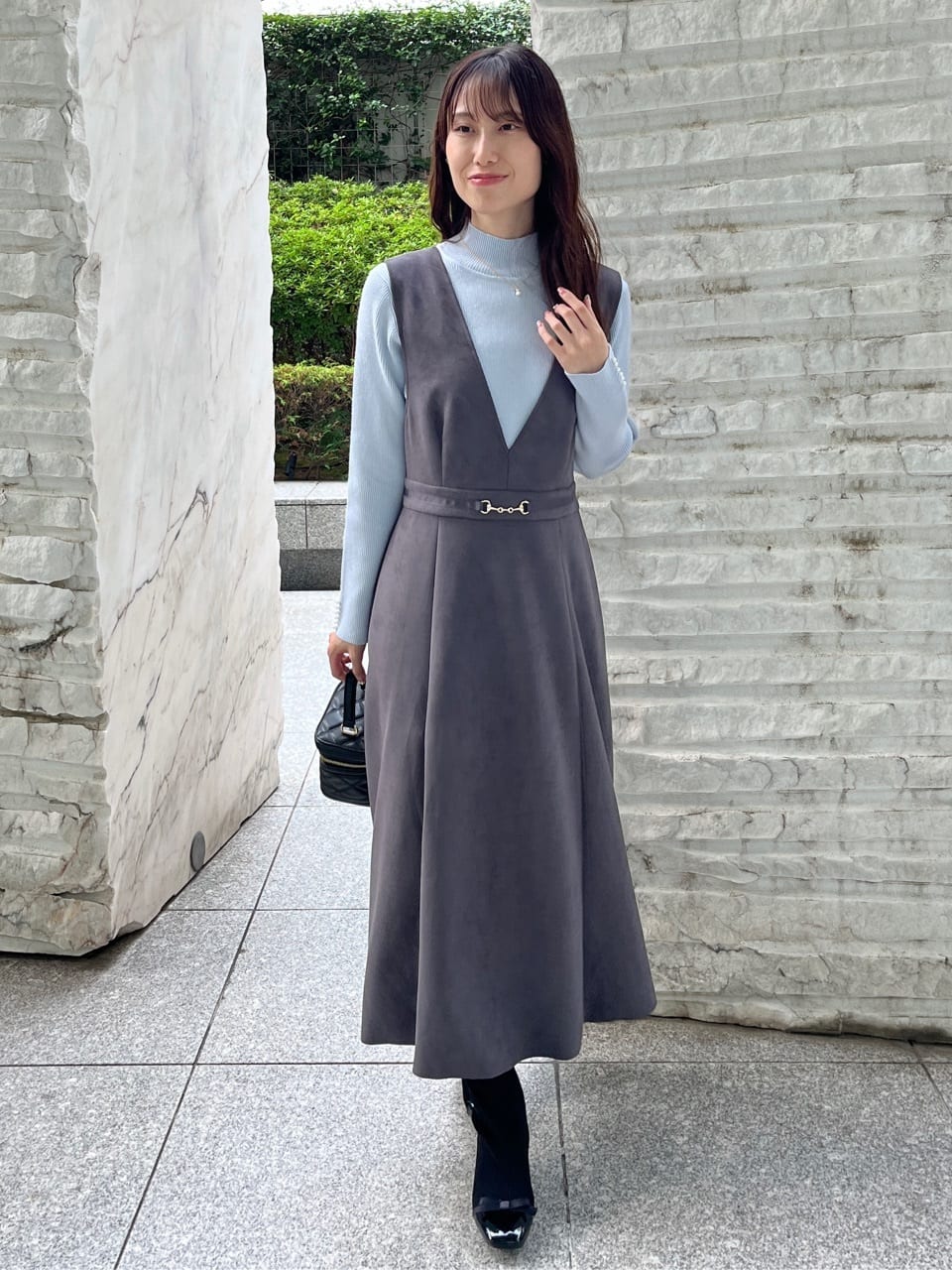 はばさんの「Couture brooch｜【多機能・フェミニン】パール調リブニット」を使ったコーディネート