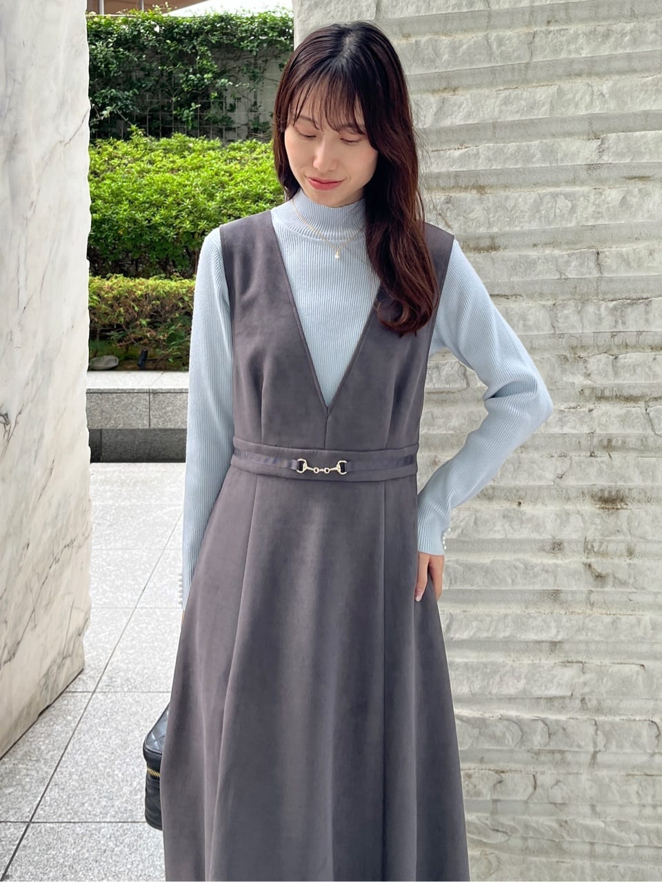 はばさんの「Couture brooch｜【多機能・フェミニン】パール調リブニット」を使ったコーディネート