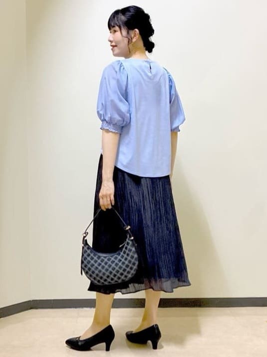  beni_gingerさんの「Reflect｜【華やかな揺れ感】ワッシャー加工タックフレアロングスカート」を使ったコーディネート