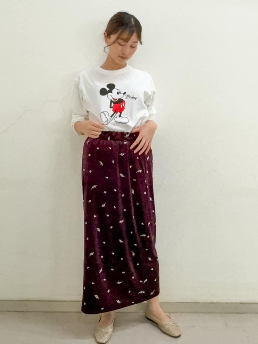 risaさんの「OPAQUE.CLIP｜【Mickey Mouse】プリントロングTシャツ」を使ったコーディネート