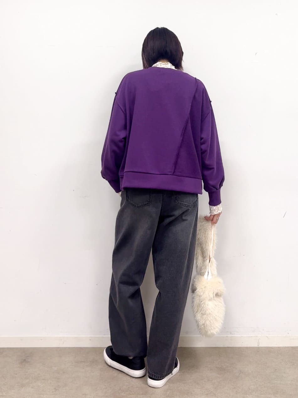 𝐜𝐡𝐢𝐤𝐚さんの「SHOO･LA･RUE｜【S-LL】立体カーブデニムパンツ」を使ったコーディネート