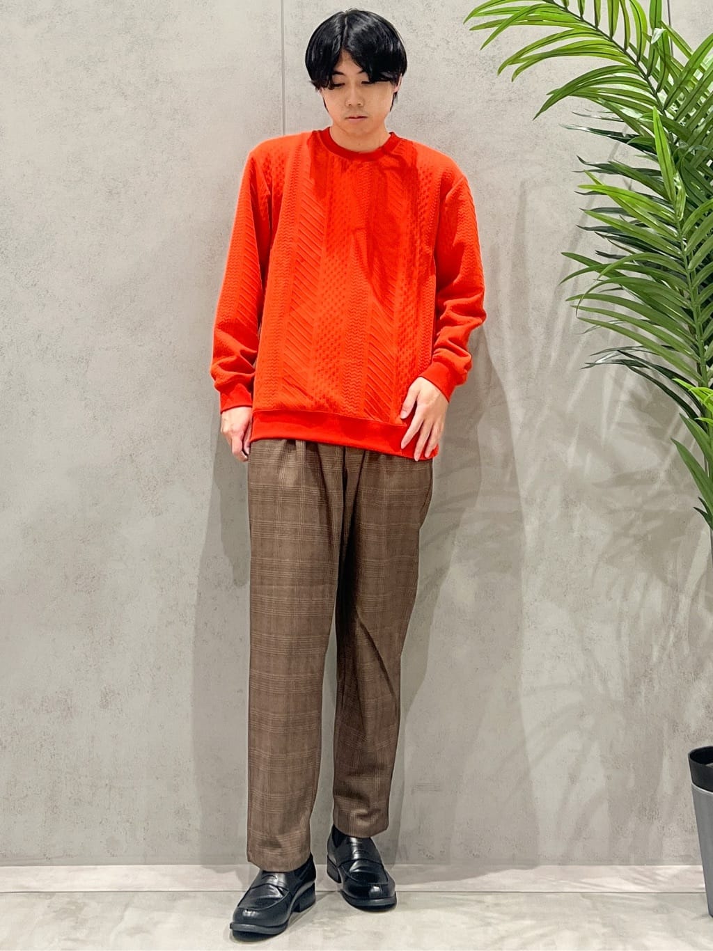 SHI-MAさんの「THE SHOP TK｜【無地に飽きた方へ】ふくれジャカードスウェット　洗濯機OK/6色展開/ユニセックスでおすすめ！」を使ったコーディネート