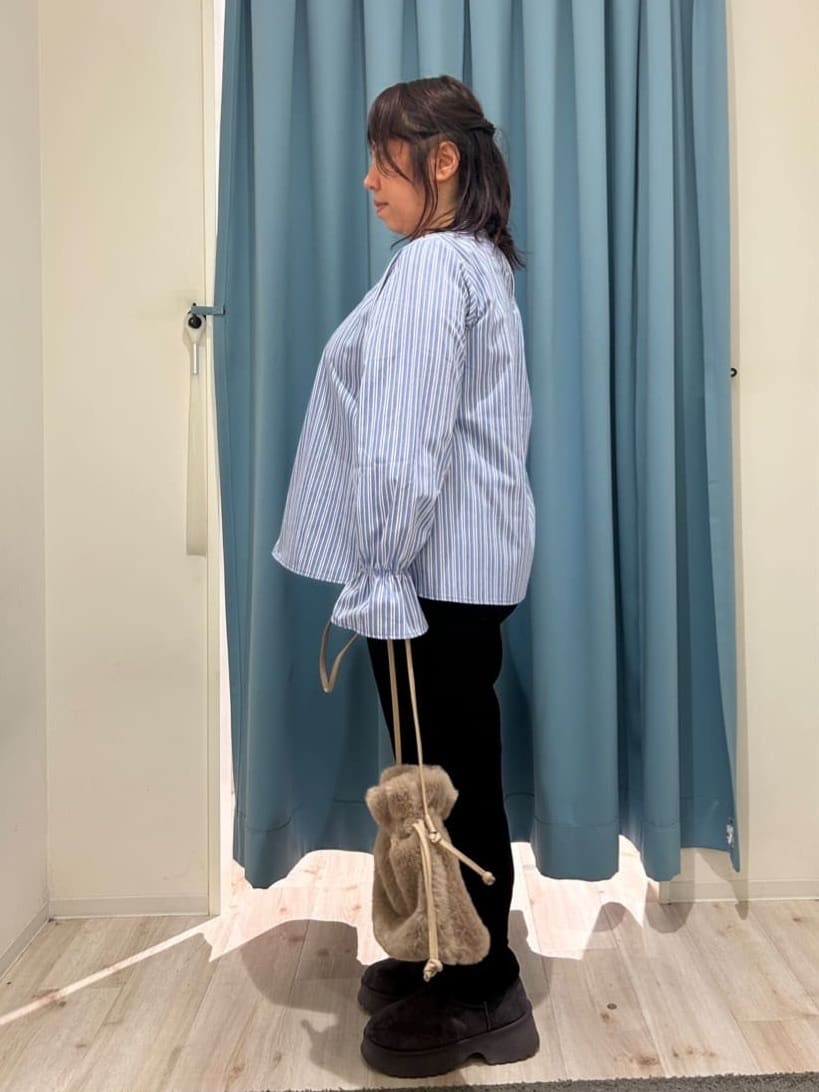 くーさんの「SHOO･LA･RUE｜【S-LL】キャンディースリーブが女性らしい マルチストライプブラウス」を使ったコーディネート