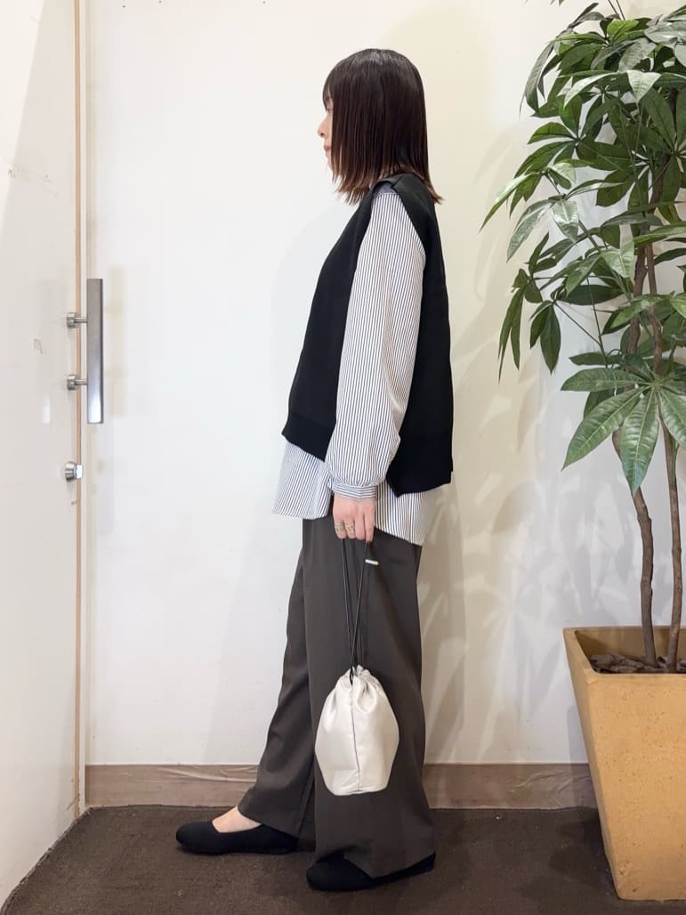 宗形さんの「SHOO･LA･RUE｜【着丈選べる/S-LL】触れる度ひんやり ゆるきれい イージーワイドパンツ」を使ったコーディネート