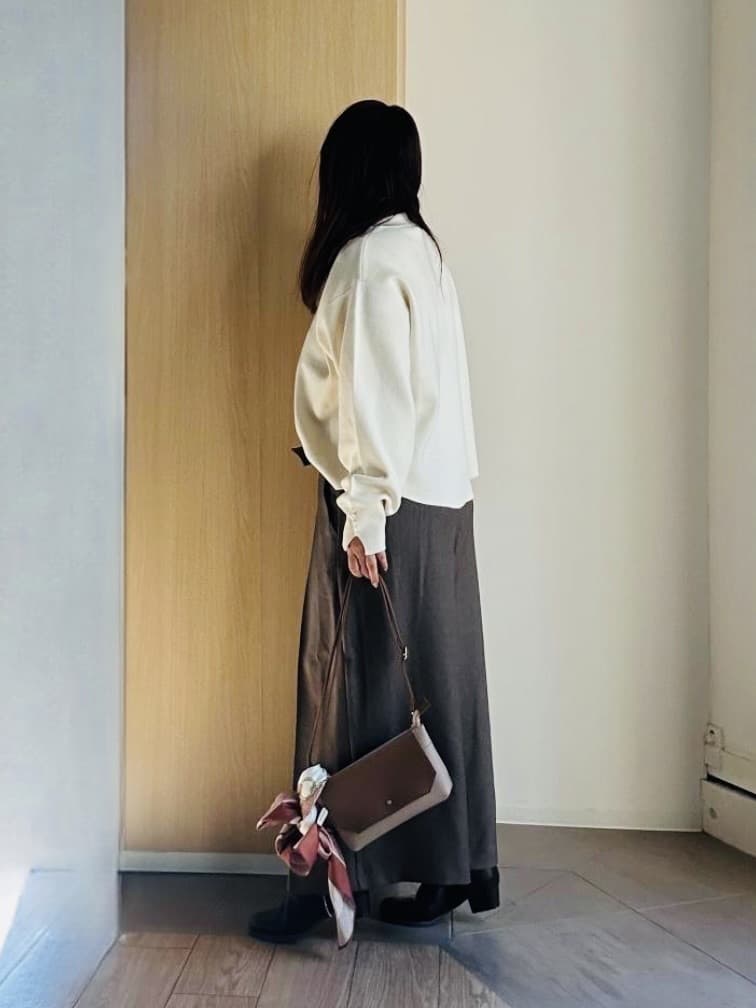 SHIiiさんの「SHOO･LA･RUE｜【着丈選べる/S-LL】スタイルアップが叶う ベルト付きワイドパンツ」を使ったコーディネート