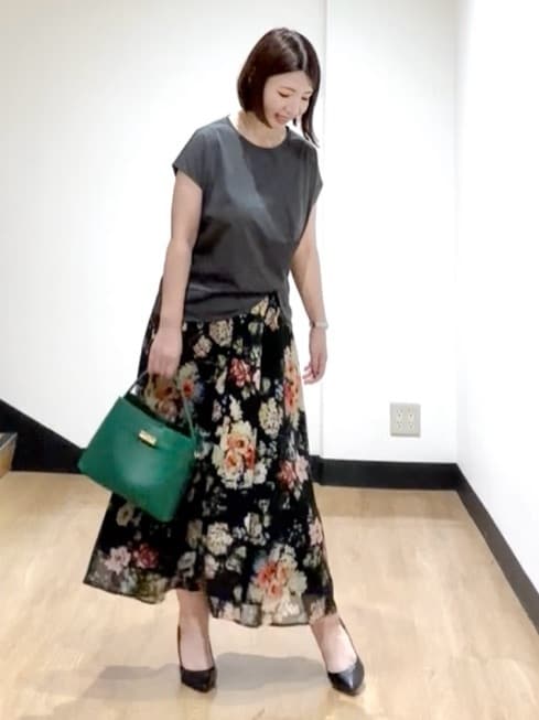 MIKIKOさんの「UNTITLED｜【追加/新色】エアリーワンハンドルバッグ」を使ったコーディネート