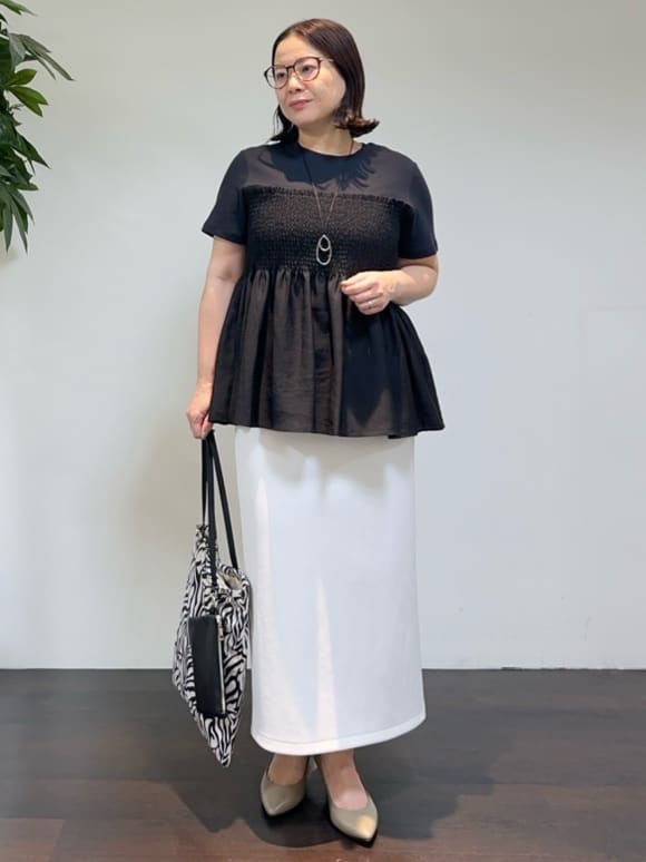 Asamiさんの「UNTITLED｜【コットン100/洗える/Tシャツ】シャーリングドッキングペプラム」を使ったコーディネート
