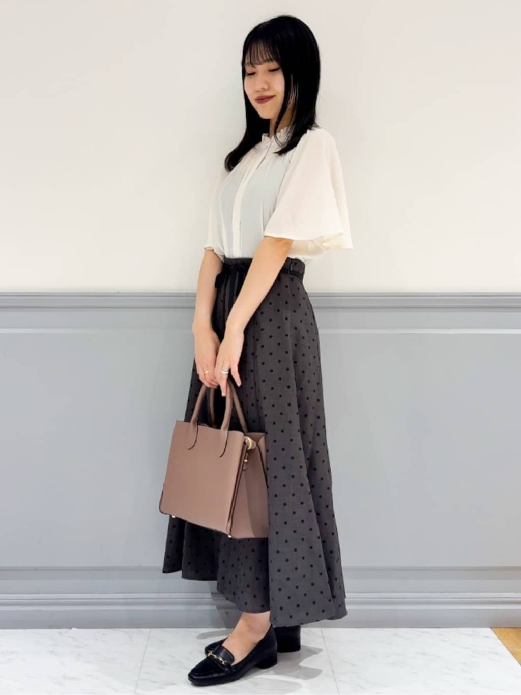moeさんの「grove｜ドットで華やぐ　軽やかマーメイドスカート」を使ったコーディネート
