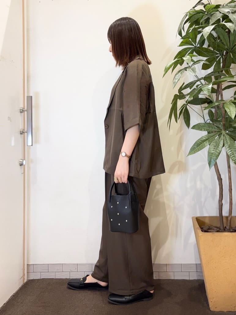 宗形さんの「SHOO･LA･RUE｜【S-LL/セットアップ可/洗濯後しわになりにくい】きちんと見え タックワイドパンツ」を使ったコーディネート
