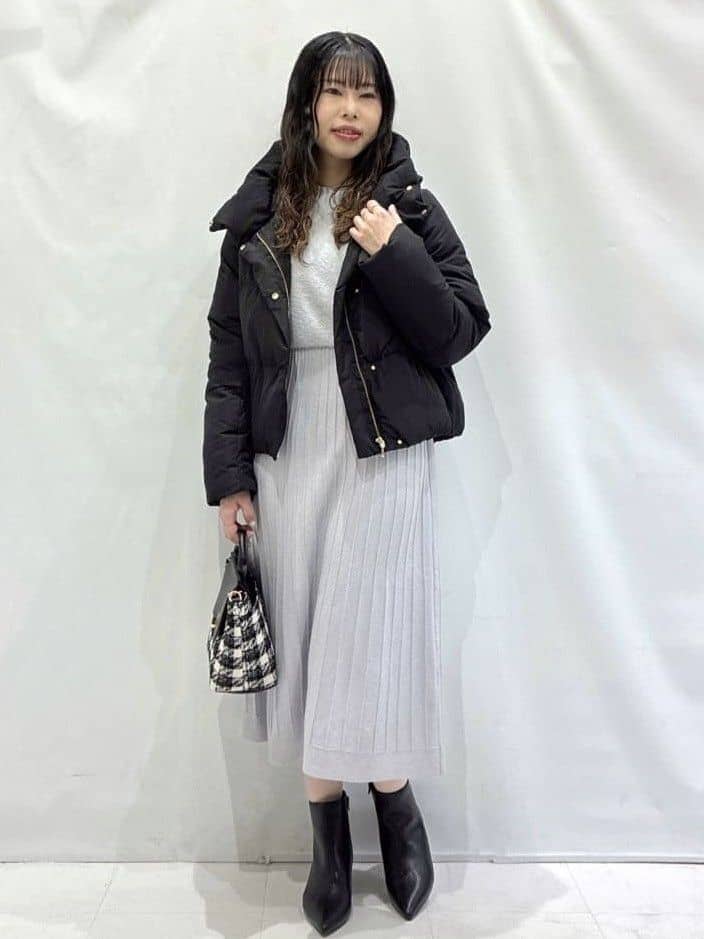 komaさんの「OPAQUE.CLIP｜ラメフェザープルオーバーセット ニットワンピース【洗濯機OK】《XS～LL》」を使ったコーディネート