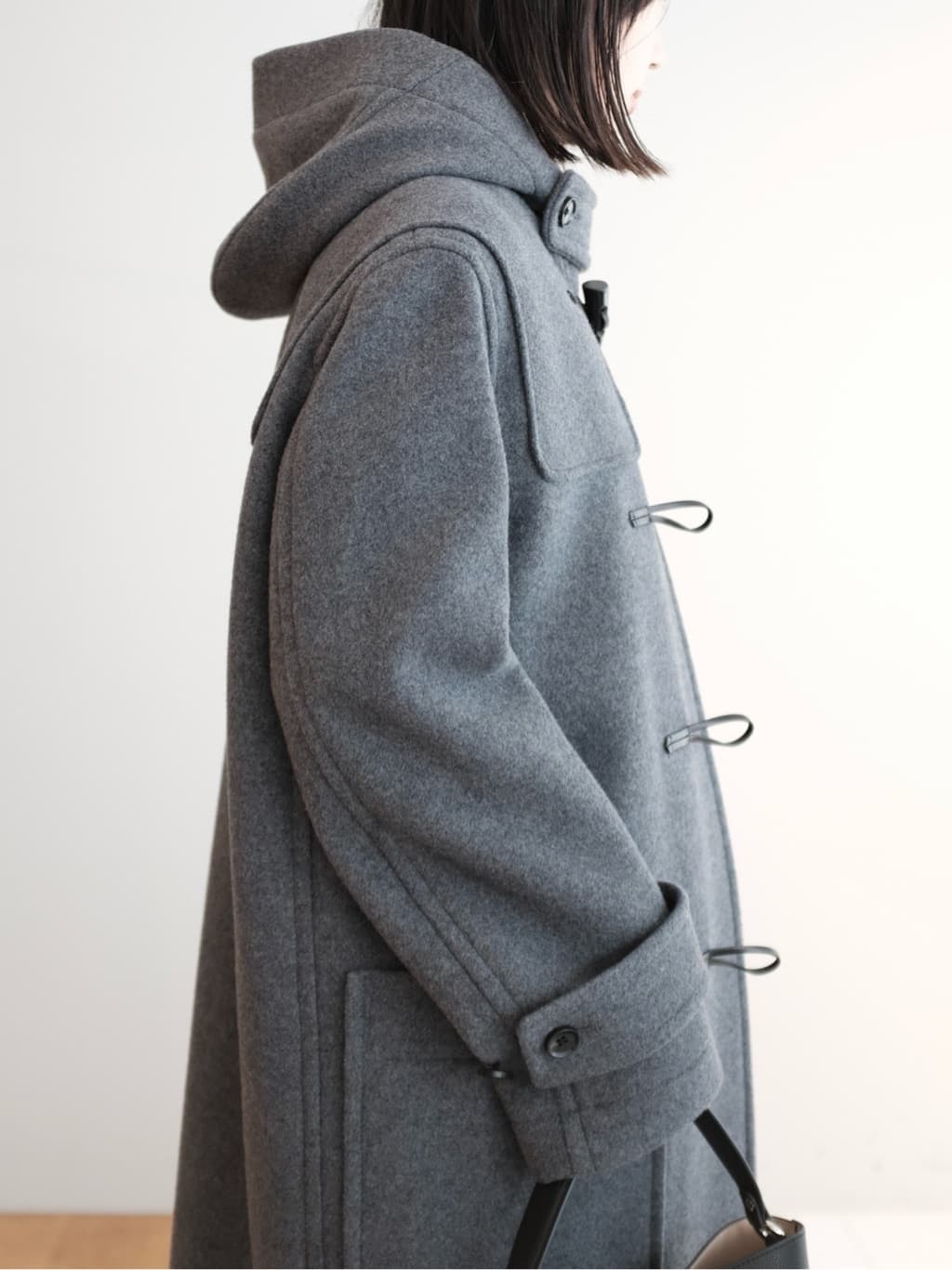 Kishimotoさんの「DRESSTERIOR｜◆Superfineリサイクルメルトンダッフルコート」を使ったコーディネート