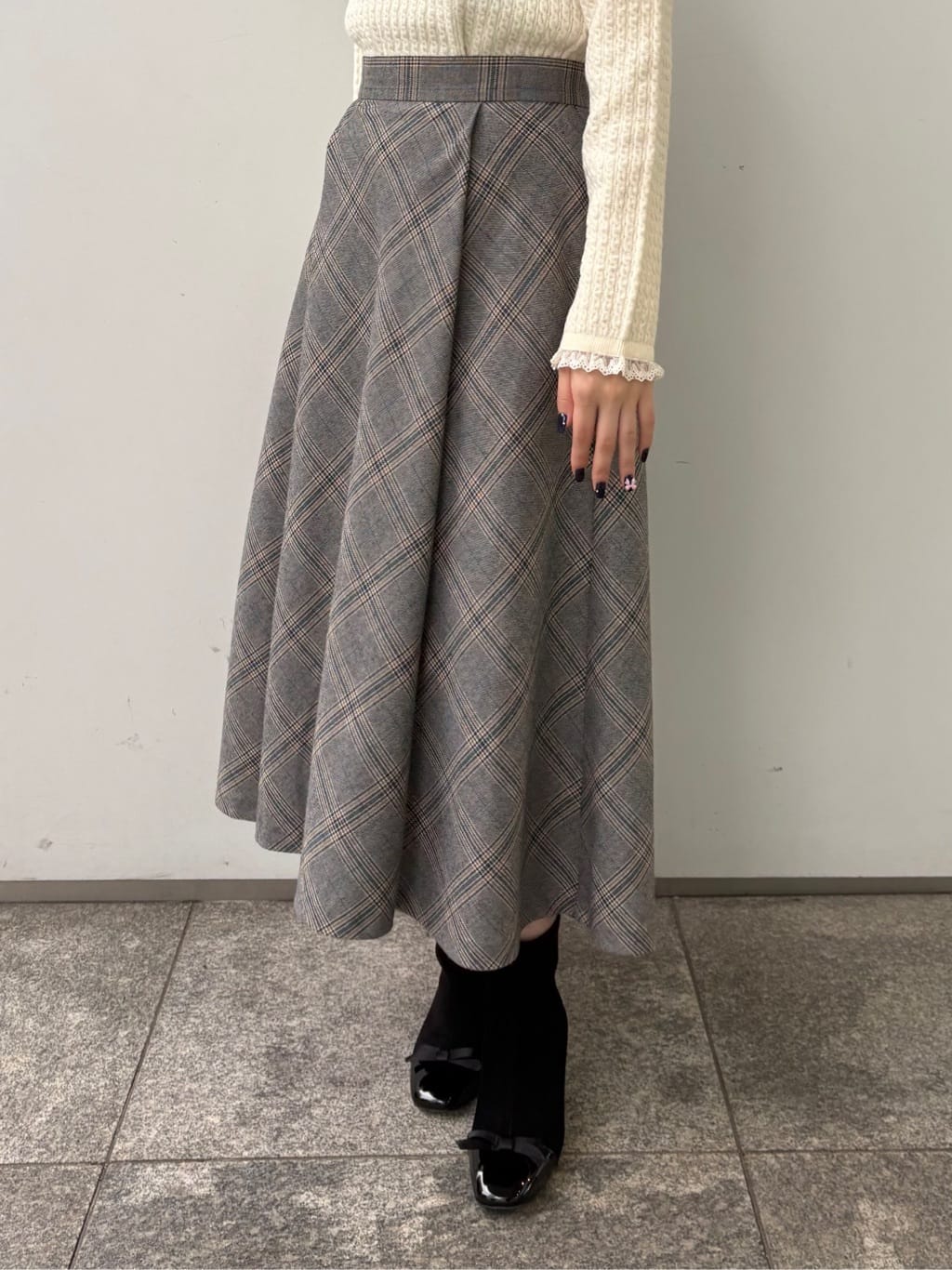AOIさんの「Couture brooch｜【通勤・大人可愛い】TRチェックスカート」を使ったコーディネート