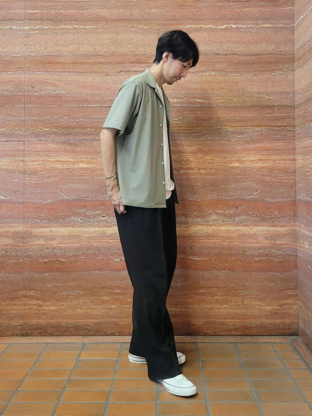 piroyaさんの「TAKEO KIKUCHI｜【COOL CITY WEAR】エアートール オープンカラーシャツ /接触冷感・通気性」を使ったコーディネート