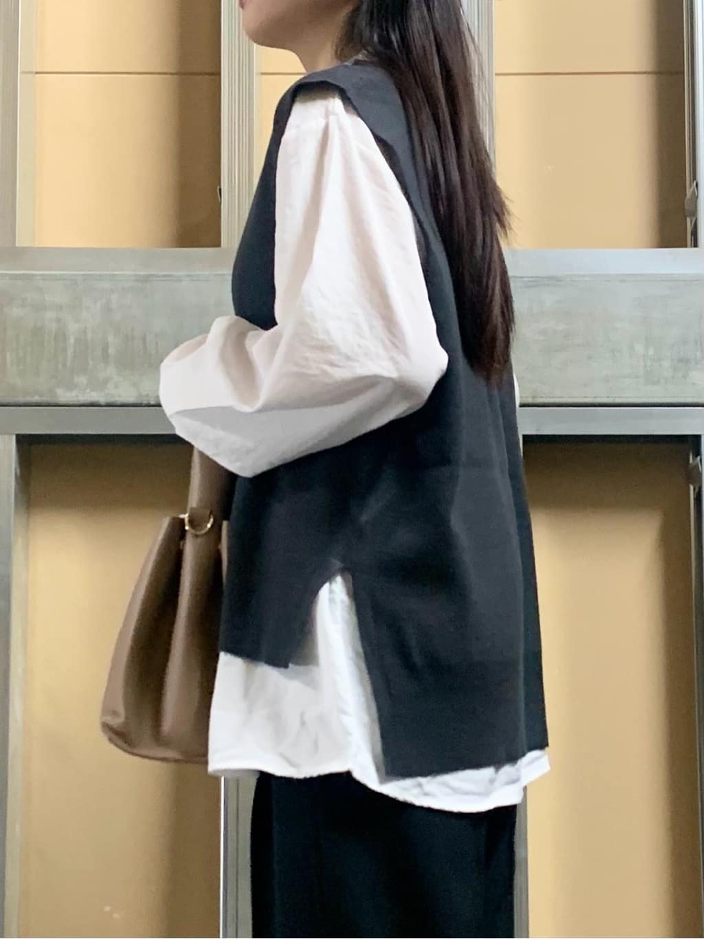 sahoさんの「THE SHOP TK｜【春まで着られる】ニットベスト＆ブラウスセット/洗濯機OK」を使ったコーディネート
