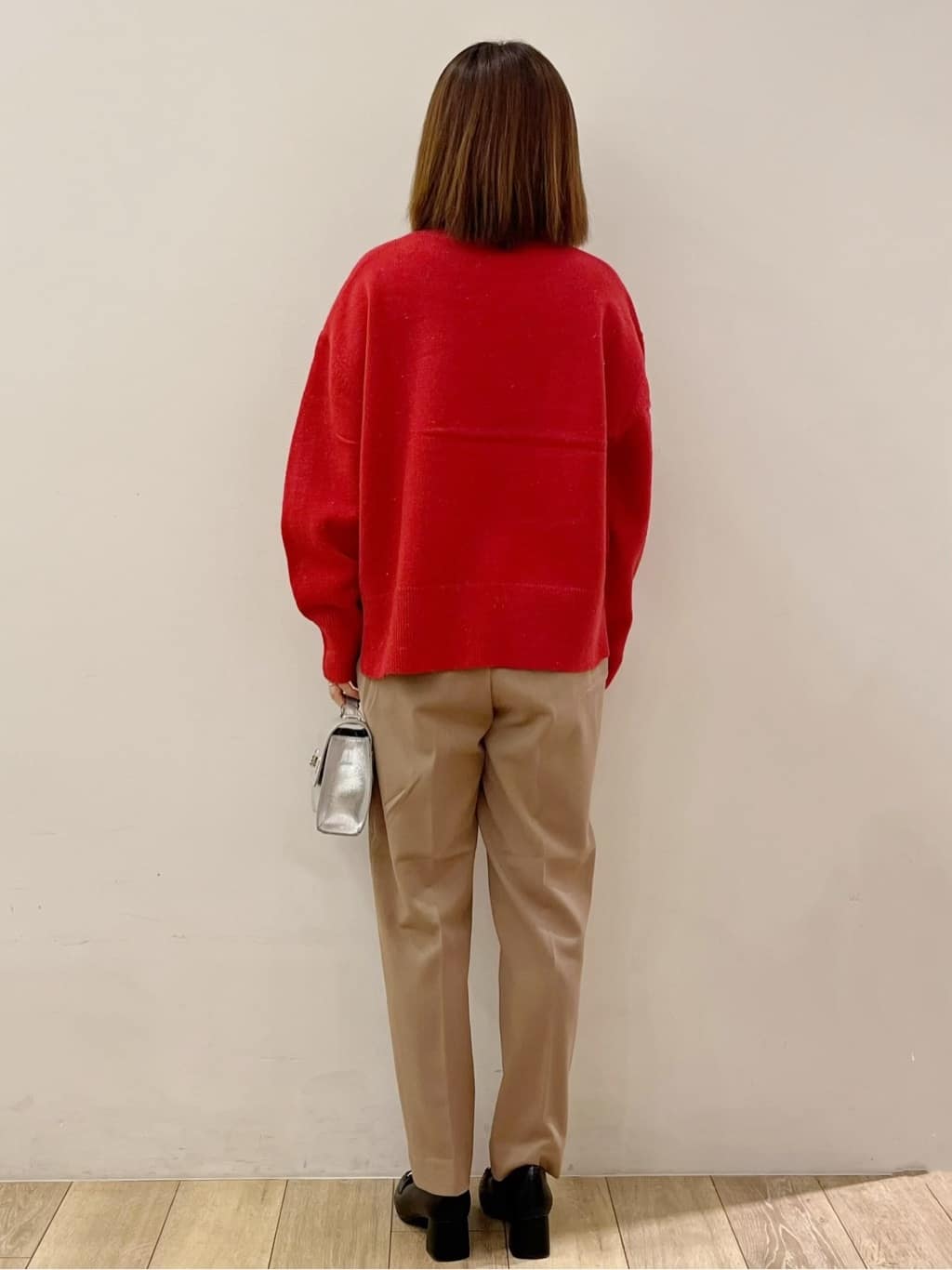 kcさんの「OPAQUE.CLIP｜シャイニー合皮スクエアデザインチェーンミニショルダーバッグ」を使ったコーディネート