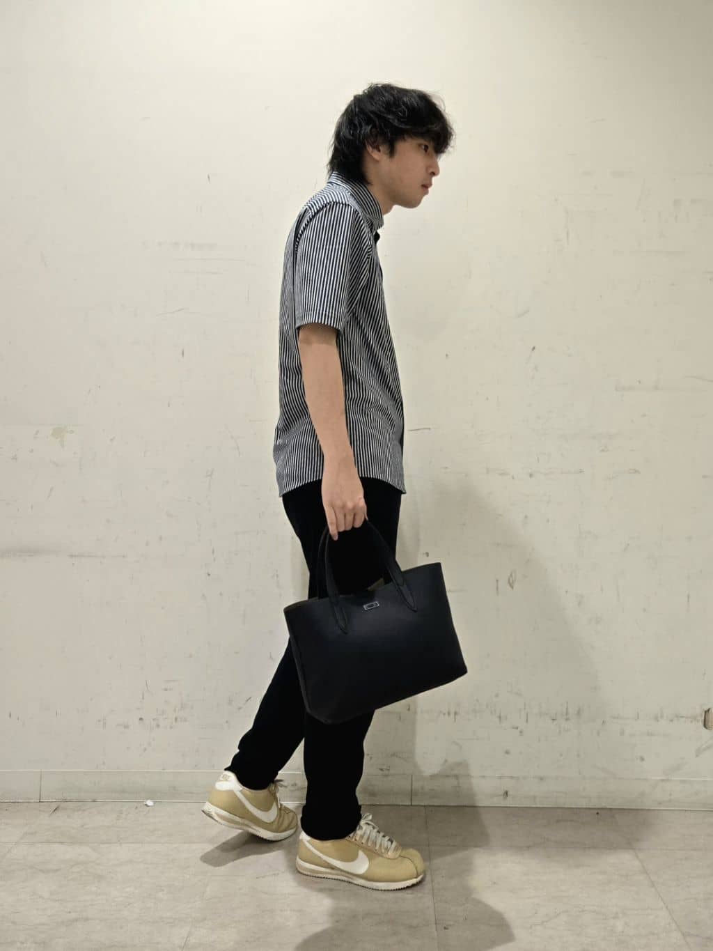 白木駆さんの「TAKEO KIKUCHI｜【COOL CITY WEAR】ストライプジャージ ボタンダウンシャツ /接触冷感」を使ったコーディネート