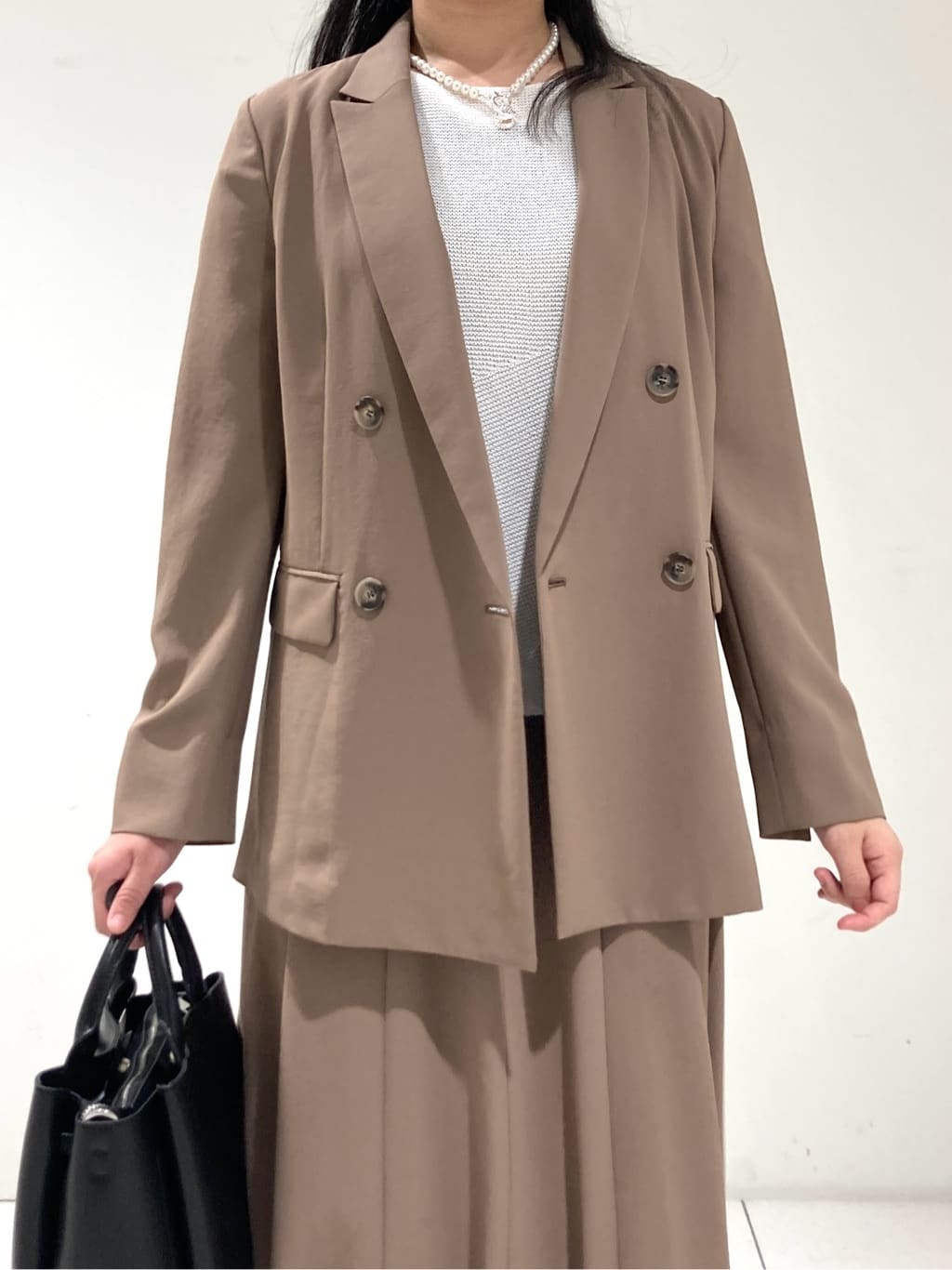 momokoさんの「INDIVI｜【軽く羽織れる！】ダブルジャケット」を使ったコーディネート