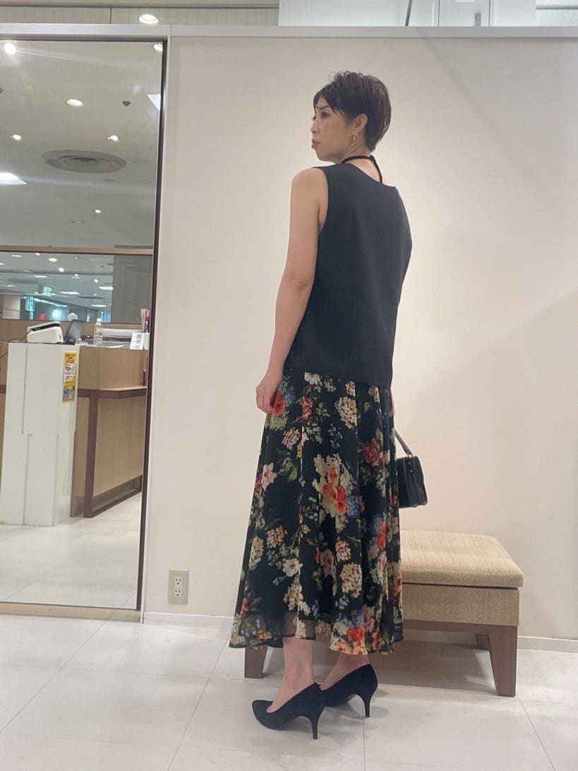 IWAMOさんの「UNTITLED｜【セットアップ可/洗える】梳毛調合繊Vネックベスト」を使ったコーディネート